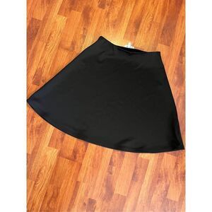 Spense black a-line slip on skirt size medium petite.